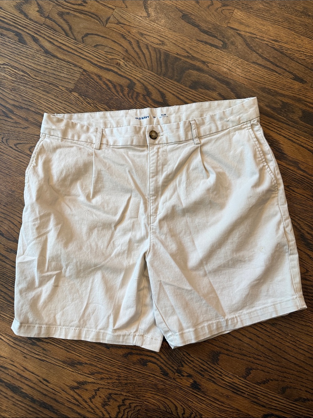Men’s Old Navy Cream High-Rise Chino Bermuda Shorts 36 waist slim fit
